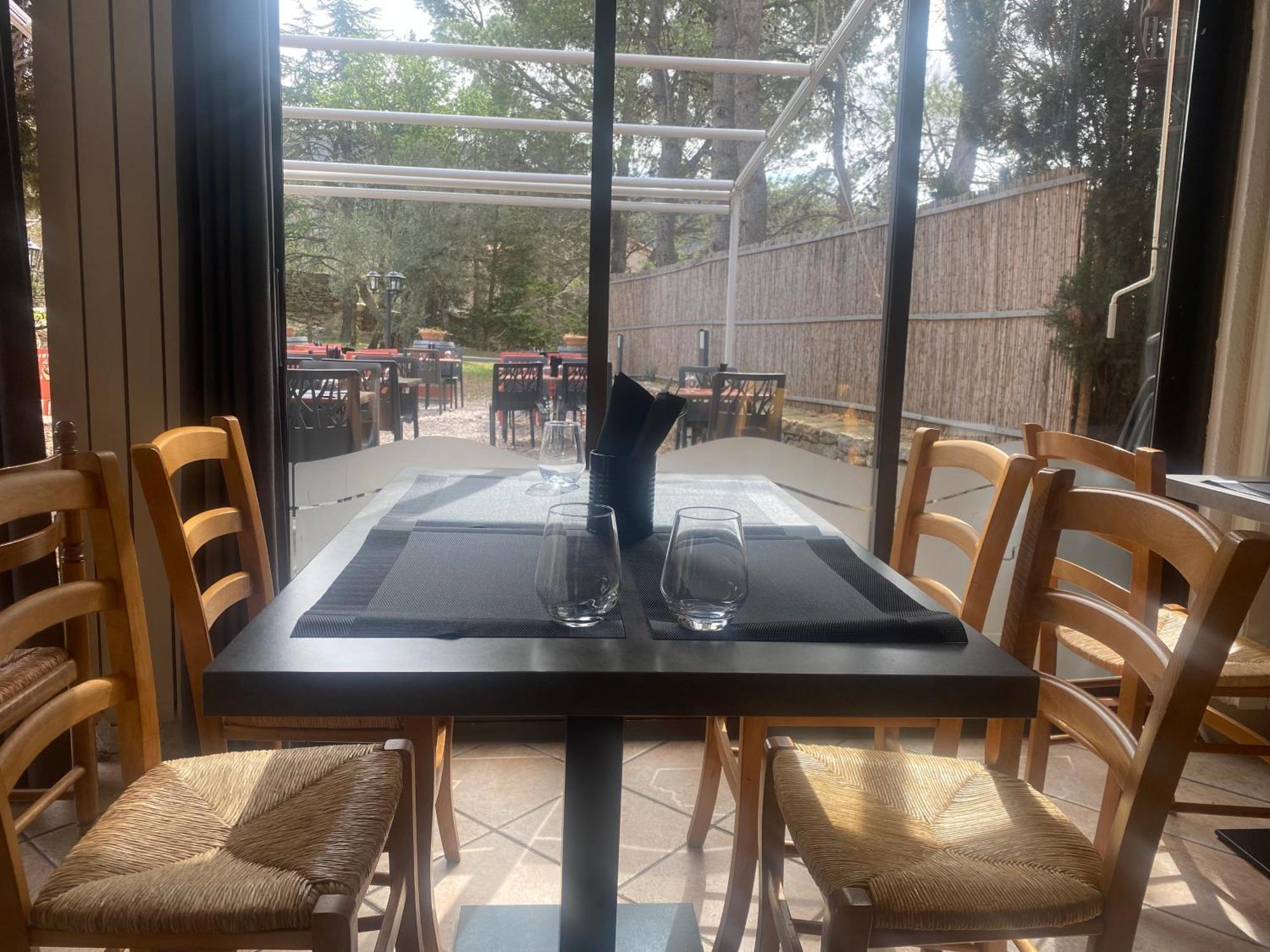 奥贝尔格拉塔博乐都库乐酒店 屈屈尼昂 外观 照片